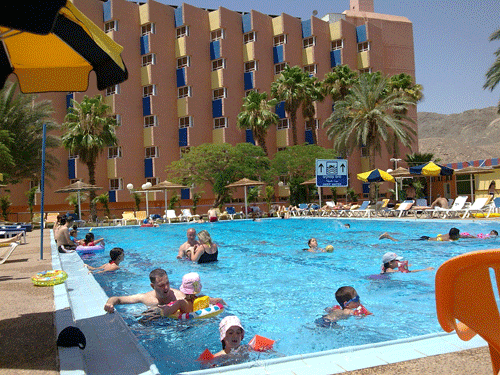 prima-hotel-pool