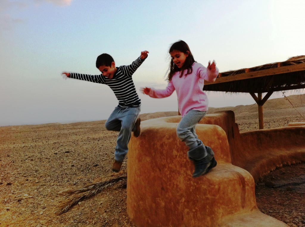 "להיות במדבר זה כמו לעוף" - ילדים חוגגים בימי מדבר